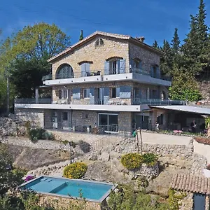 https://au-pied-des-baous.fr-provencehotel.com